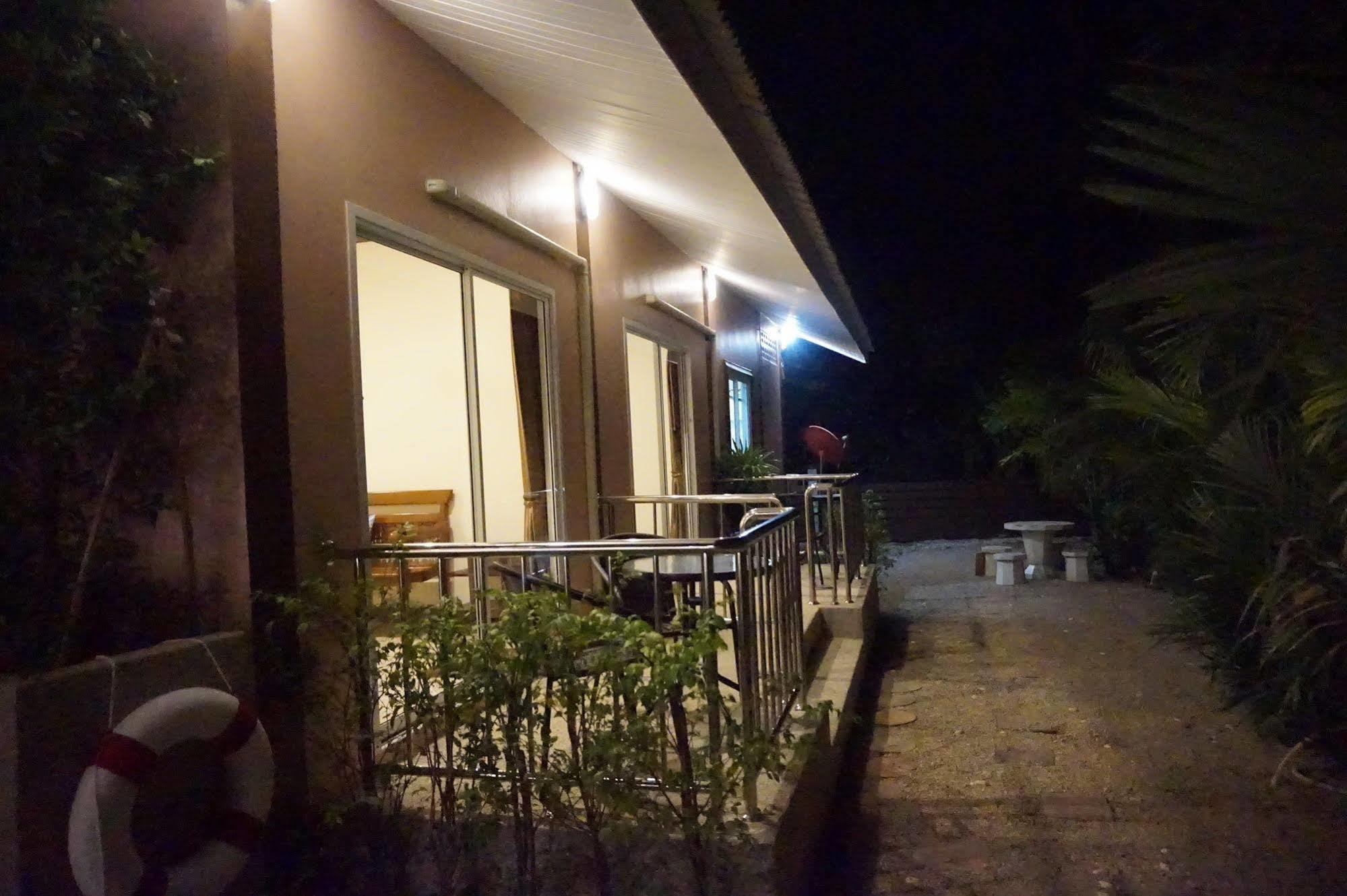 Snowhouse Aonang Krabi Hotel Ao Nang Exterior foto